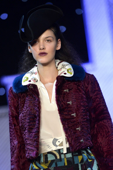 프랑스 디자이너 올림피아 르탱(Olympia Le Tan)의 작품