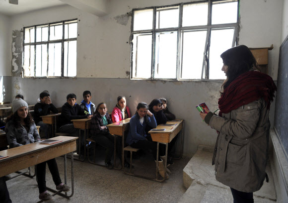 시리아 쿠르드족 마을 코바네의 학교 풍경