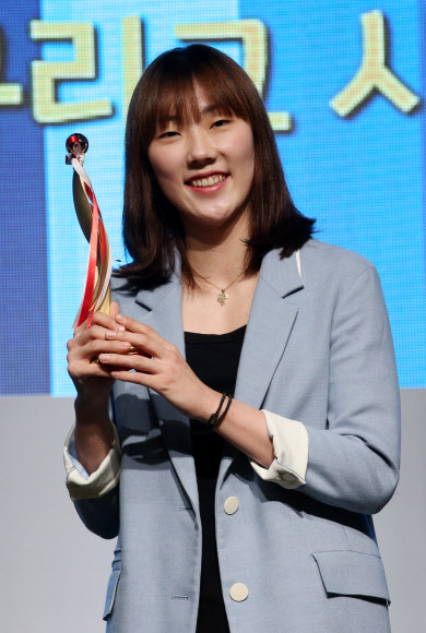 우리은행 박혜진, 2년 연속 MVP