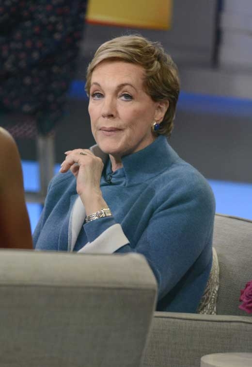 줄리 앤드류스(79, Julie Andrews)가 3월 10일(현지시간) 뉴욕의 ABC 방송 ‘굿 모닝 아메리카(Good Morning America)에 출연했다. 영화 ‘사운드 오브 뮤직’ 50주년을 기념하기 위해서다 
