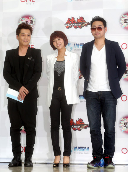 그룹 영턱스클럽이 19일 오후 서울 영등포구 타임스퀘어 아트리움홀에서 열린 ’토토즐 슈퍼콘서트’ 제작발표회에 참석해 포즈를 취하고 있다.  연합뉴스