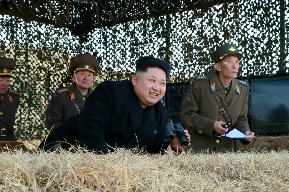 북한 김정은, 공군 비행장 타격훈련 참관