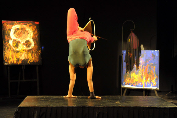 캄보디아 서커스 공연