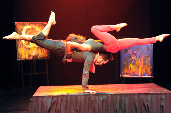 캄보디아 서커스 공연