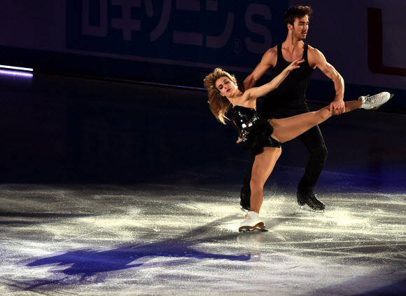 프랑스의 가브리엘 파파다키스(Gabriella Papadakis)와 기욤 씨존(Guillaume Cizeron)