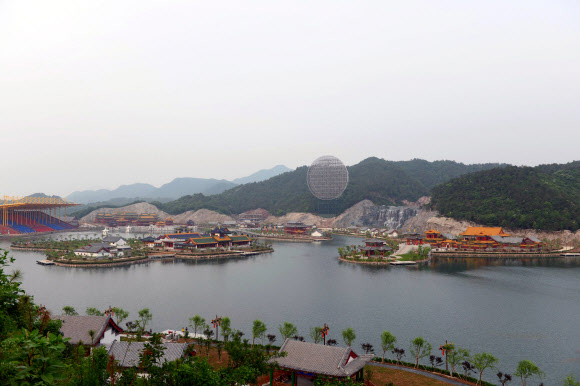 저장성의 짝퉁 원명원 ⓒAFPBBNews=News1