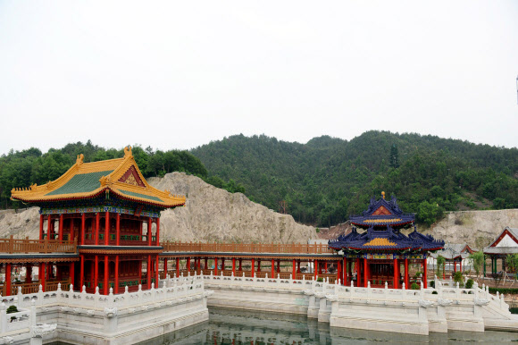 저장성의 짝퉁 원명원 ⓒAFPBBNews=News1