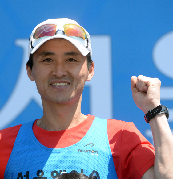 하프마라톤 남자 1위 소해섭씨