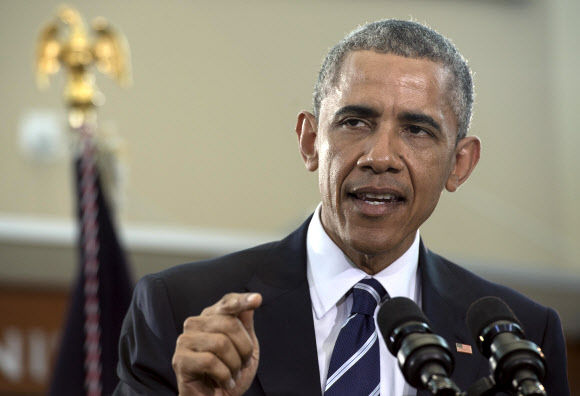 18일(현지시간) 미국 오바마 대통령이 뉴저지 캠든을 방문해 지역 청소년과 경찰들을 상대로 연설을 하고 있다. ⓒ AFPBBNews=News1