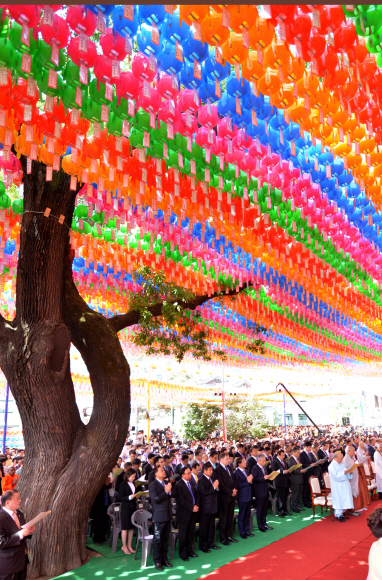 불기 2559년 부처님오신날인 25일 오전 서울 종로구 조계사에서 봉축법요식이 진행되고 있다. 2015.5.25 박지환 popocar@seoul.co.kr