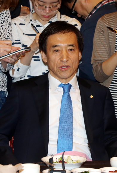 모두발언하는 이주열 한은 총재