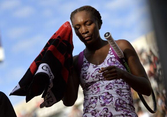 25일(현지시간) 비너스 윌리엄스(35·미국)가 ‘2015 프랑스오픈’에 출전해 미국의 슬론 스티븐스를 상대로 경기를 펼쳤다. ⓒ AFPBBNews=News1