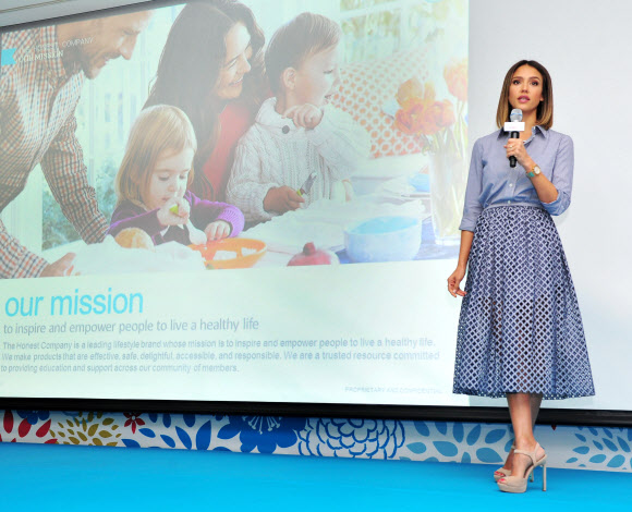 어니스트 한국 론칭 기자회견 갖는 제시카 알바