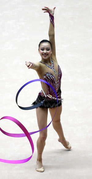 손연재의 멋진 리본 연기