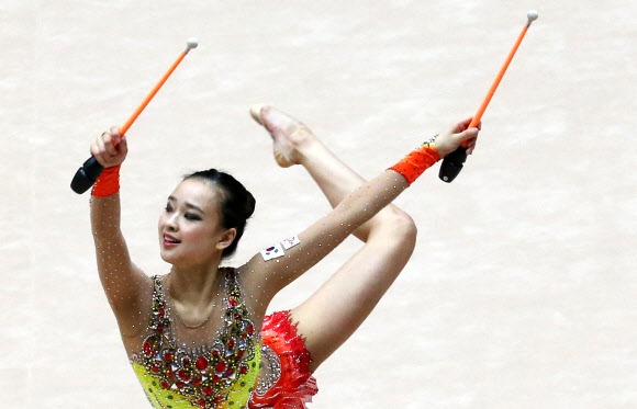 자신감 넘치는 손연재의 곤봉 연기