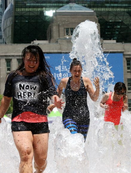 ’더위야 물러가라’