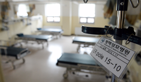 다음달 1일 재개원 예정인 메르스(중동호흡기증후군) 첫 진원지 경기도 평택성모병원의 응급실이 30일 정돈된 모습을 보이고 있다.  박윤슬 기자 seul@seoul.co.kr