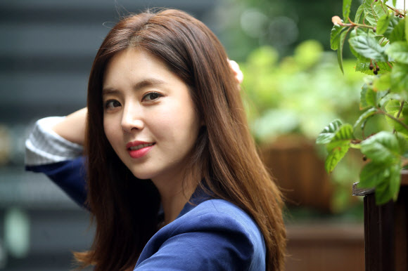 영화 ‘메이드 인 차이나’에서 식품안전처 감사관 미 역을 맡아 차가운 도시 여자의 매력을 뽑낸 배우 한채아.  연합뉴스