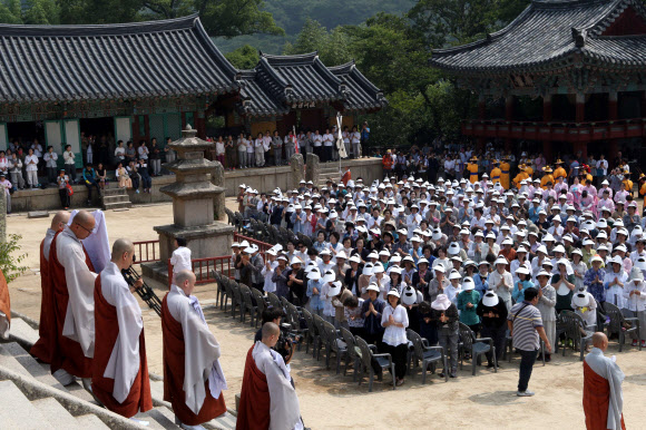 칠성도 범어사 품으로…귀환 법요식