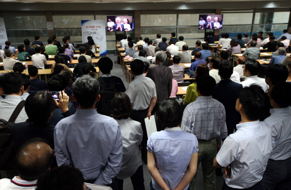 TV 모니터로 동시관람