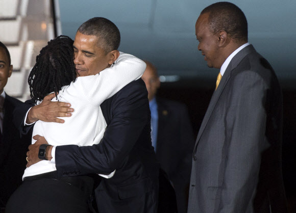 오바마, 케냐에서 이복동생과 재회. ⓒ AFPBBNews=News1