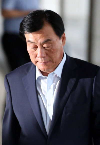 검찰 ’억대 금품수수 혐의’ 박기춘 의원 소환