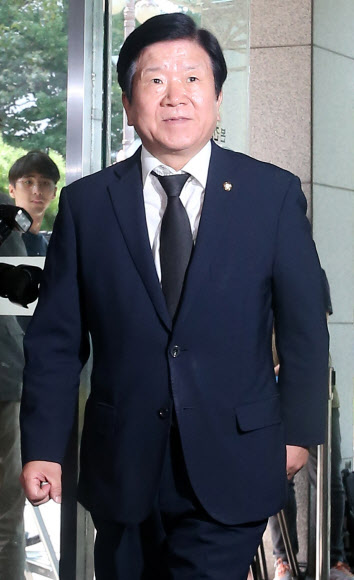 이맹희 CJ그룹 명예회장 빈소 찾은 박병석