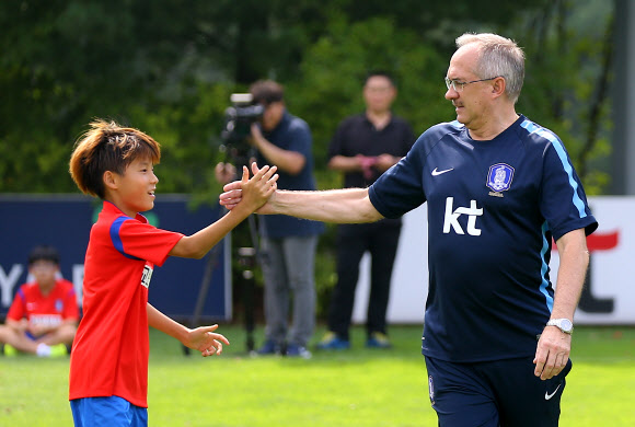 슈틸리케 감독가 함께하는 어린이 축구캠프