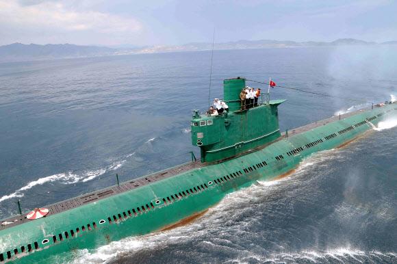 북한군이 보유하고 있는 로미오급(1800톤) 잠수함.