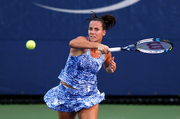 호주 테니스 선수 자밀라 가즈도소바가 1일(현지시간) 미국 뉴욕의 USTA 빌리 진 킹 국립 테니스 센터에서 열린 2014 US오픈 테니스 대회 여자단식에서 플라비아 페네타를 상대로 경기를 펼치고 있다. ⓒ AFPBBNews=News1