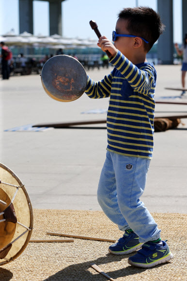 신명나는 꽹과리 연주