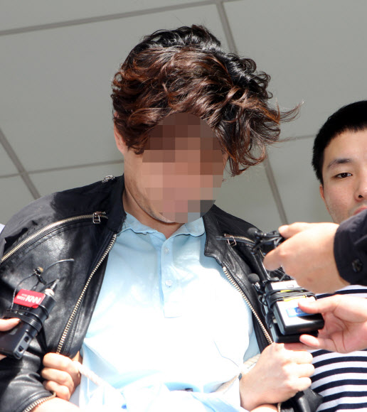 영장 실질심사 받으러 가는 총기 탈취범