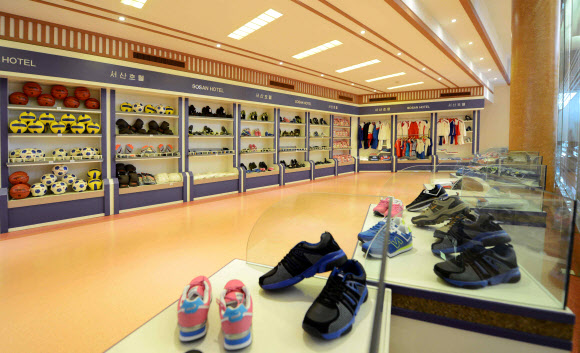 북한, 서산호텔 개축