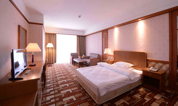 북한, 서산호텔 개축