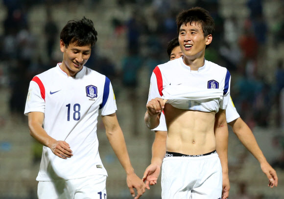 환하게 웃는 결승골 주인공 구자철