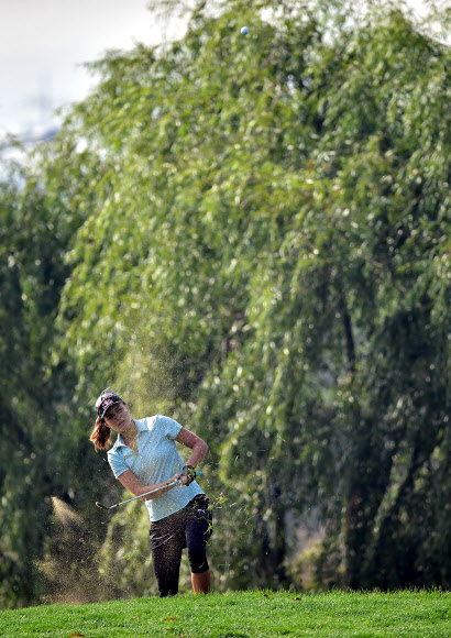 1라운드 1번홀 어프로치