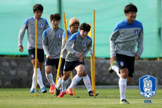 훈련하는 유승민 이승우 유주안