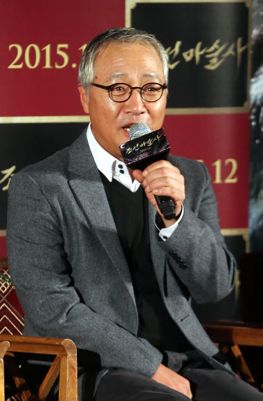 인사말 하는 이경영
