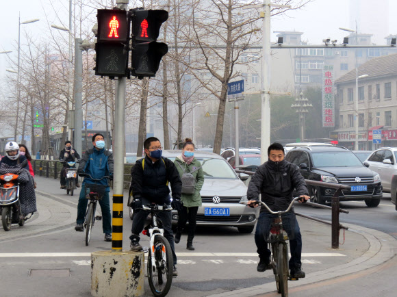 중국 선양에 6일째 스모그