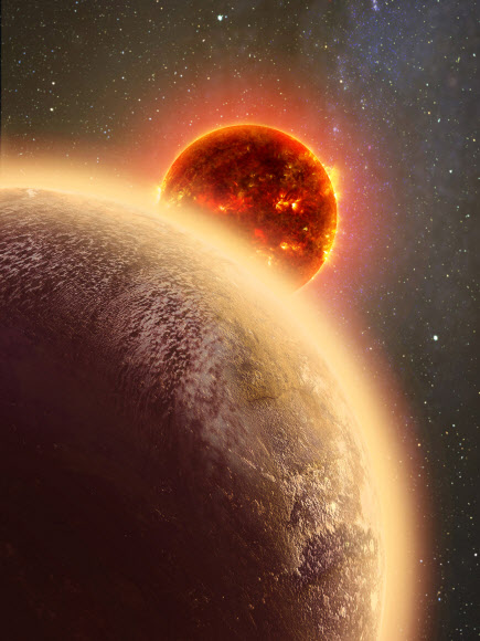 미 항공우주국(NASA)이 11일(현지시간) 공개한 외계행성 ‘GJ1132b’의 개념도. 표면온도가 섭씨 232도에 달할 정도로 뜨거워 ‘금성 쌍둥이’라고 불린다.  AP 연합뉴스 