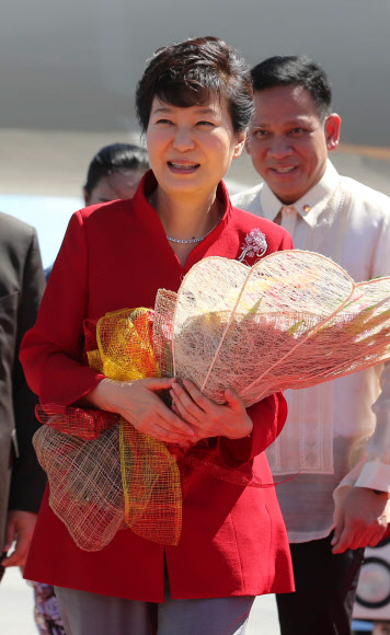 박 대통령, 필리핀 도착