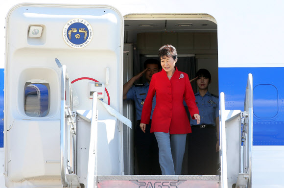 박 대통령, 필리핀 도착