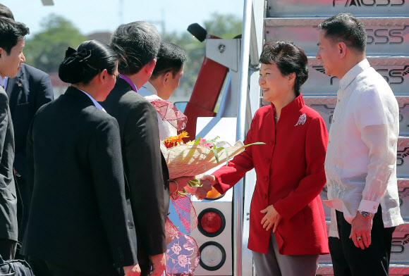 박 대통령 필리핀 안착