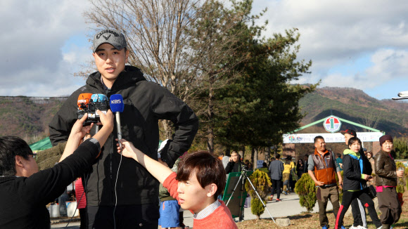 입대 소감 밝히는 프로골퍼 배상문