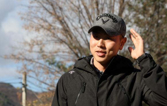 짧은 머리가 어색한 프로골퍼 배상문