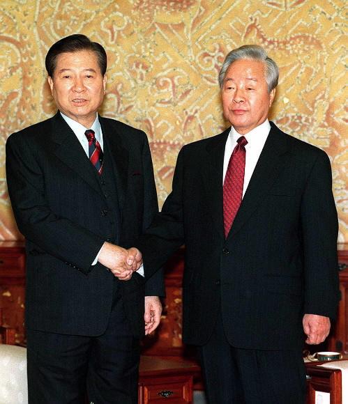 김영삼 대통령과 김대중 대통령 당선자