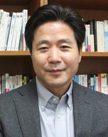 성의현 출판유통심의위원장
