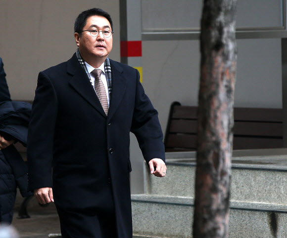 첫 공판 출석하는 이석우 전 카카오 대표