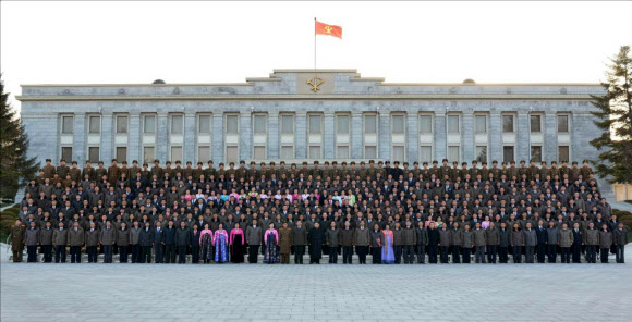 북한 김정은, 수산부문 공로자에 표창장 수여