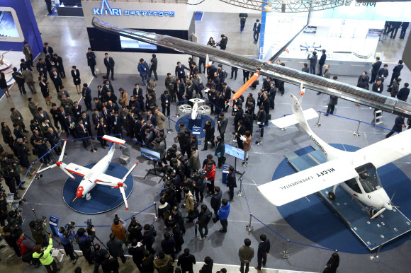 무인기 총출동…아시아 최대 드론축제 개막